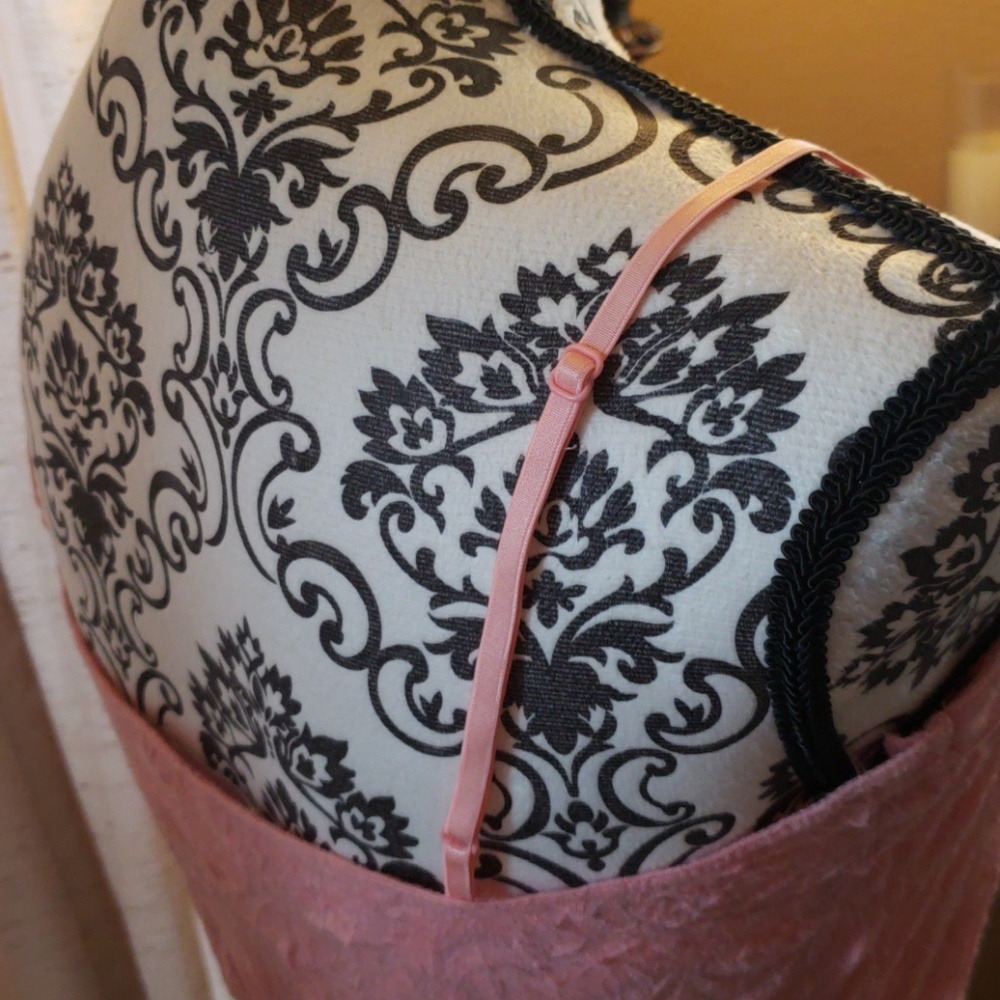Top - Picture 3 of 3